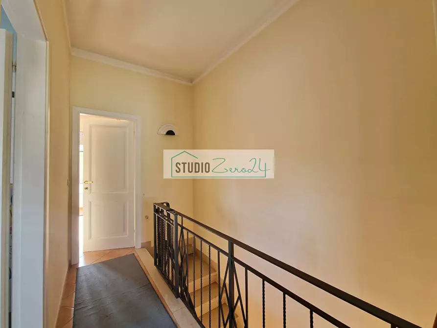 Immagine 20 di Casa semindipendente in vendita  in via Marconi a Camaiore