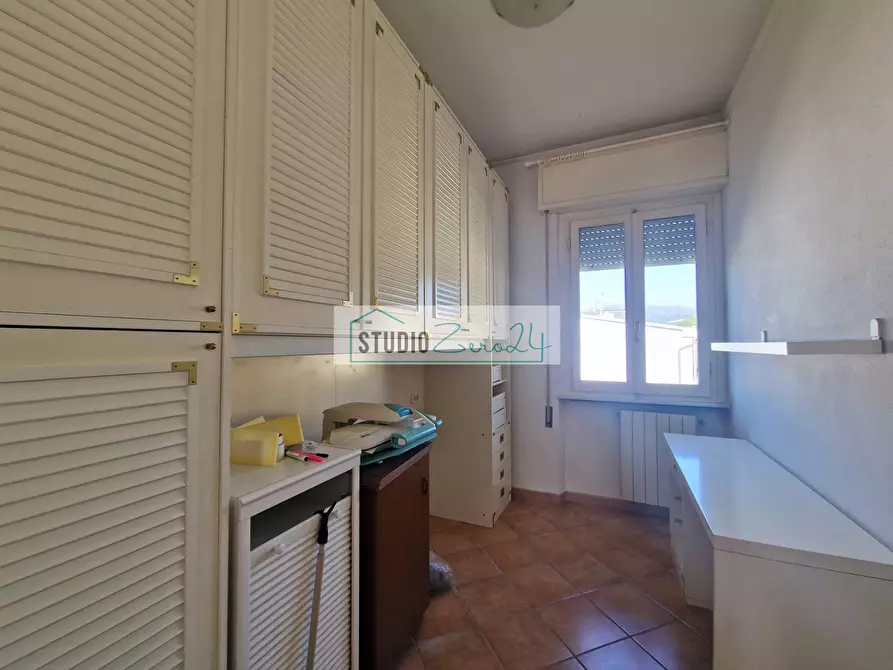 Immagine 21 di Casa semindipendente in vendita  in via Marconi a Camaiore