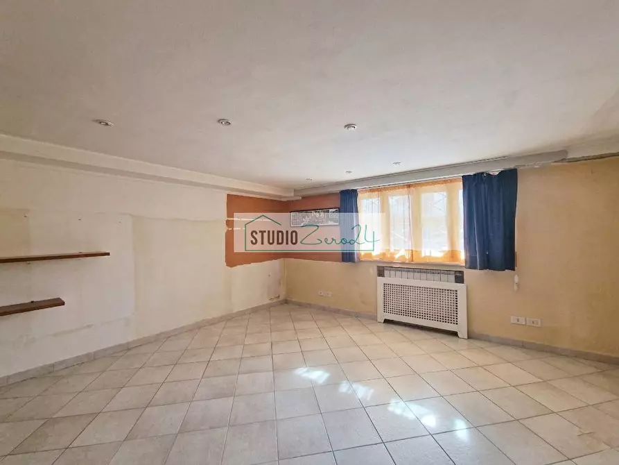 Immagine 37 di Casa semindipendente in vendita  in via Marconi a Camaiore