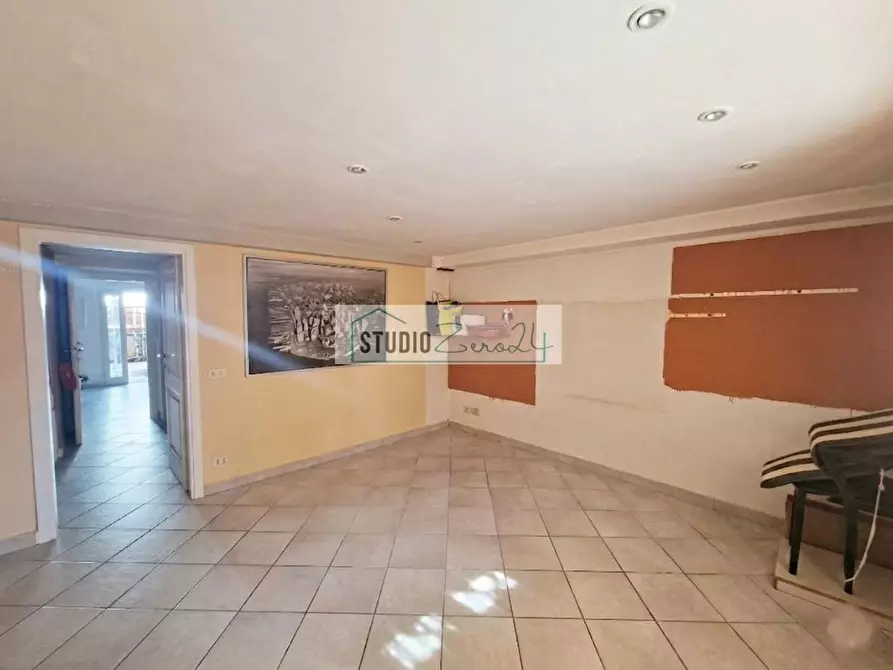 Immagine 38 di Casa semindipendente in vendita  in via Marconi a Camaiore