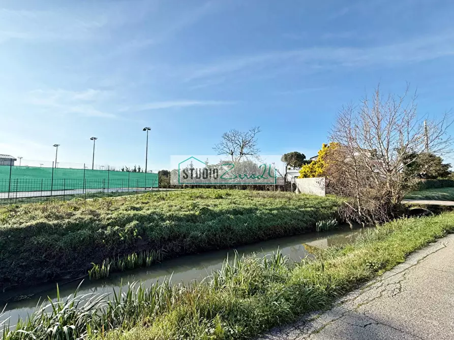 Immagine 7 di Terreno agricolo in vendita  in Via Bucine Ovest a Camaiore