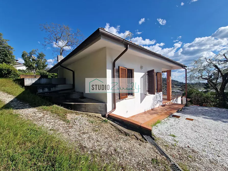 Immagine 5 di Villa in vendita  in Via del Pezzigno 15 a Camaiore