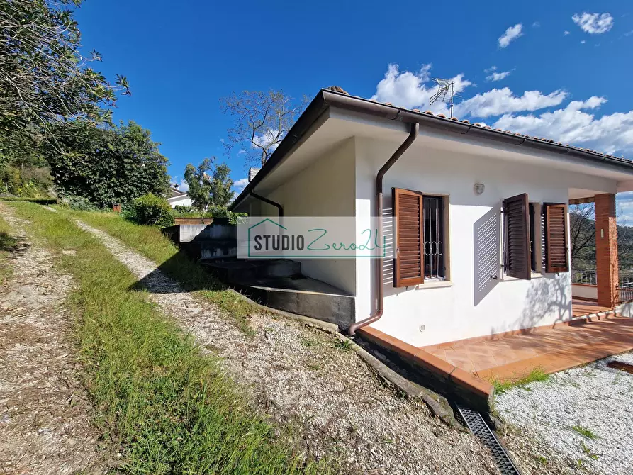 Immagine 6 di Villa in vendita  in Via del Pezzigno 15 a Camaiore