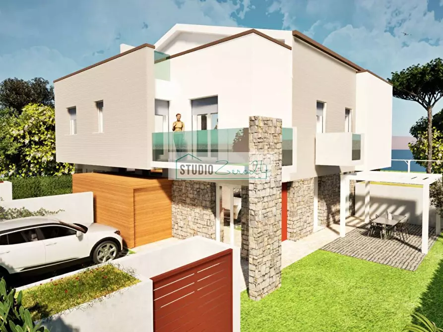 Immagine 15 di Casa semindipendente in vendita  a Camaiore