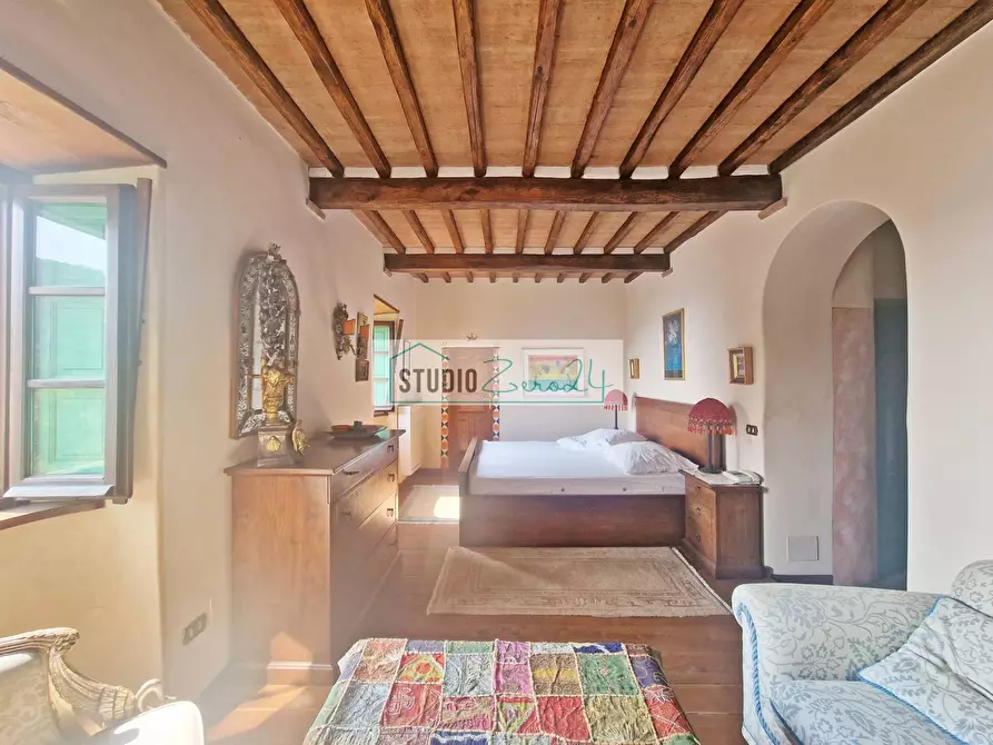 Immagine 21 di Casa semindipendente in vendita  in Via Di metato 10 a Camaiore