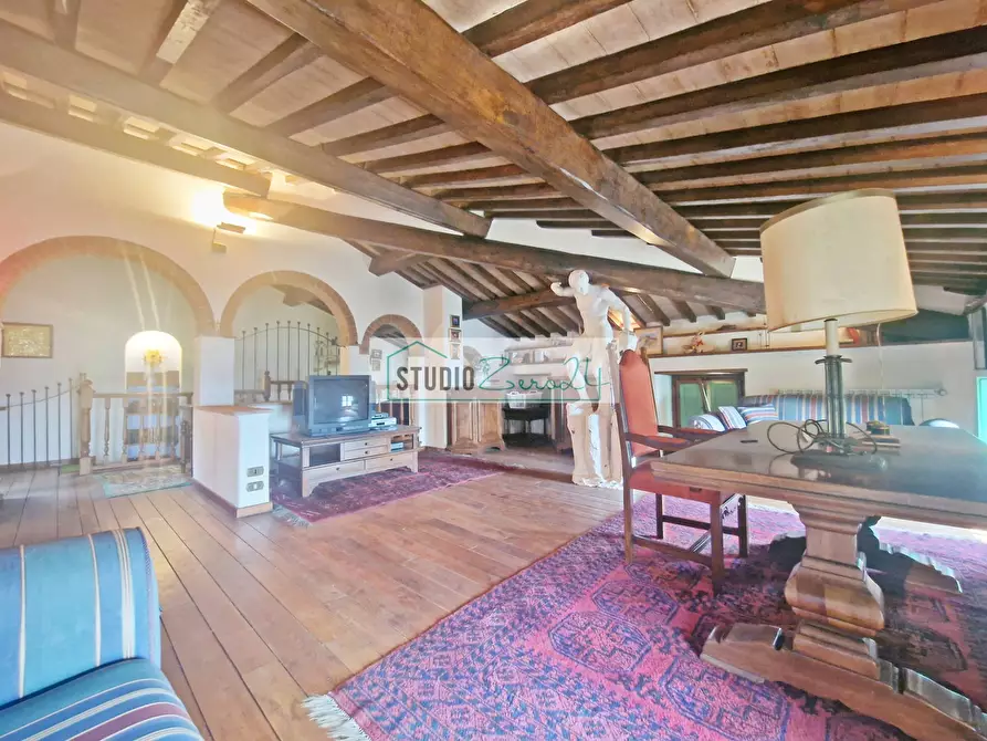 Immagine 35 di Casa semindipendente in vendita  in Via Di metato 10 a Camaiore