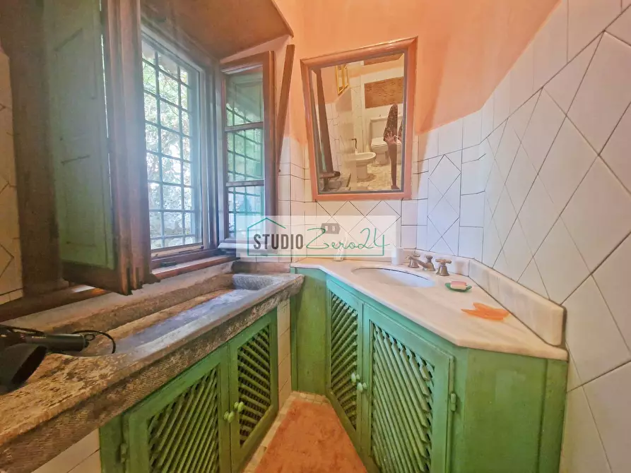 Immagine 43 di Casa semindipendente in vendita  in Via Di metato 10 a Camaiore