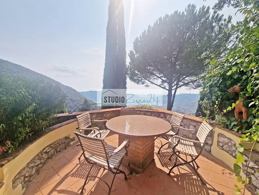 Immagine 8 di Casa semindipendente in vendita  in Via Di metato 10 a Camaiore