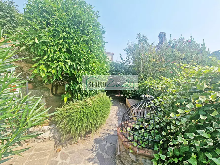 Immagine 44 di Casa semindipendente in vendita  in Via Di metato 10 a Camaiore