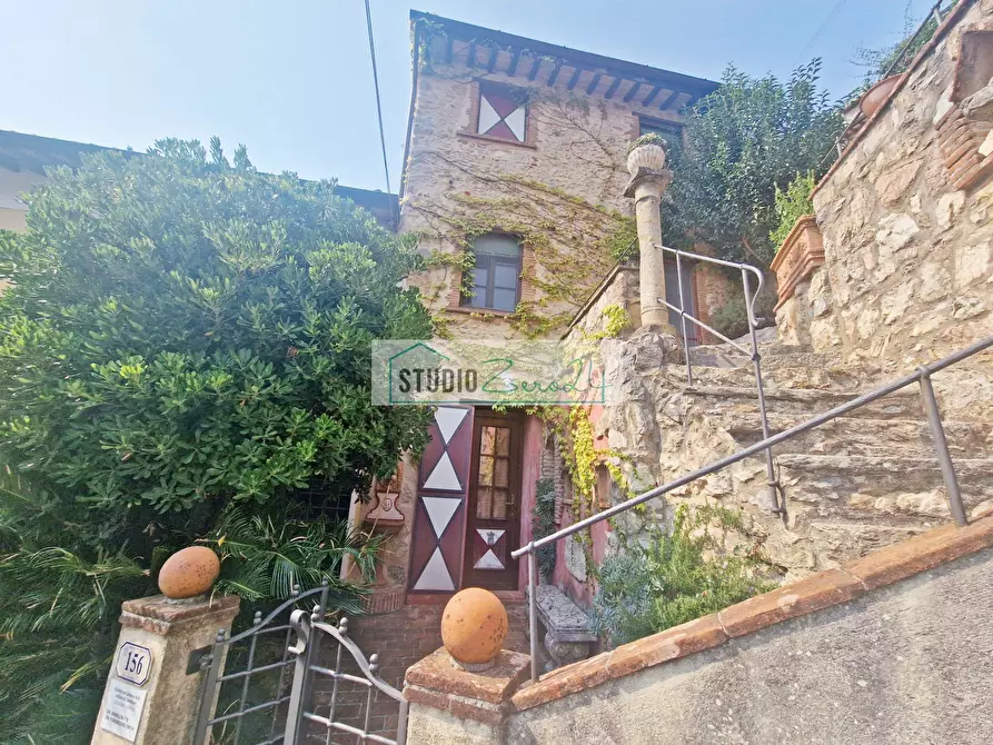 Immagine 1 di Casa semindipendente in vendita  in via di Metato 102 a Camaiore