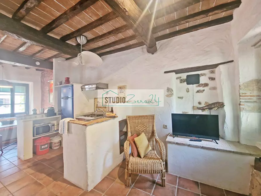 Immagine 4 di Casa semindipendente in vendita  in via di Metato 102 a Camaiore