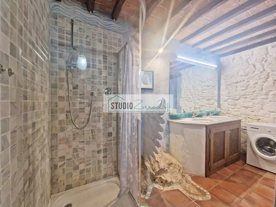 Immagine 15 di Casa semindipendente in vendita  in via di Metato 102 a Camaiore