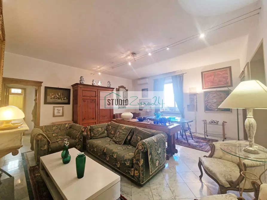 Immagine 8 di Appartamento in vendita  in via XX settembre 52 a Camaiore