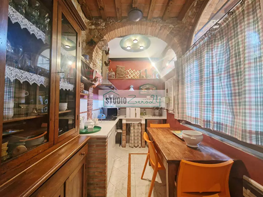 Immagine 10 di Appartamento in vendita  in via XX settembre 52 a Camaiore