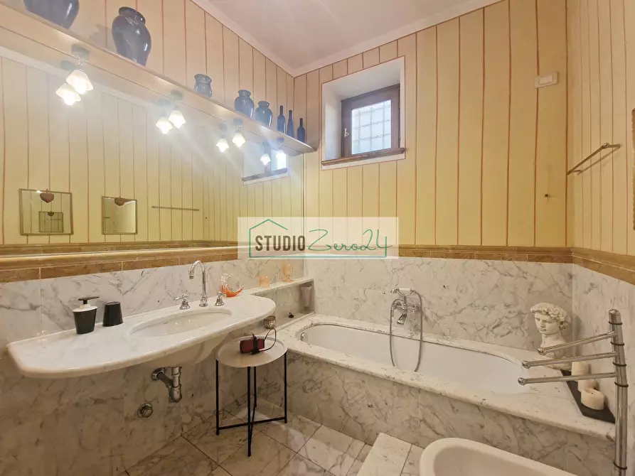 Immagine 20 di Appartamento in vendita  in via XX settembre 52 a Camaiore