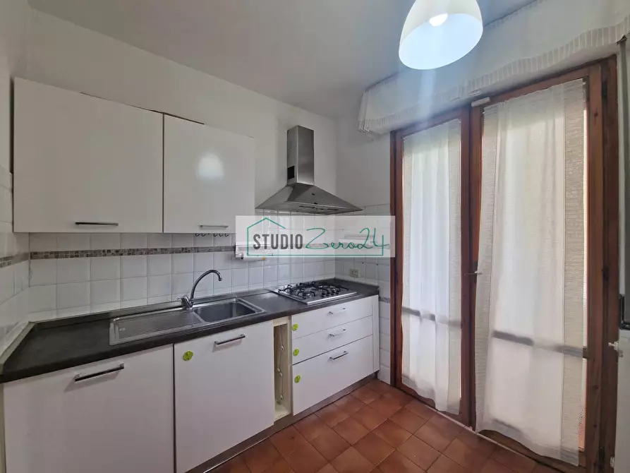 Immagine 12 di Appartamento in vendita  in Via Barbate a Camaiore