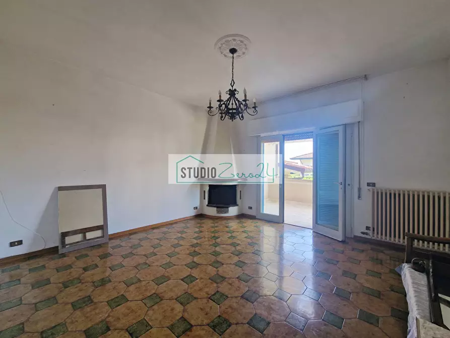 Immagine 9 di Villa in vendita  in Via Massoni a Camaiore