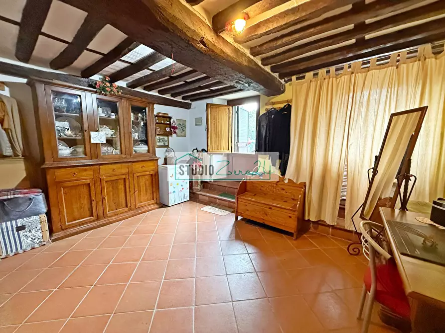 Immagine 6 di Casa semindipendente in vendita  in Via Colli Di Versona 40 a Camaiore