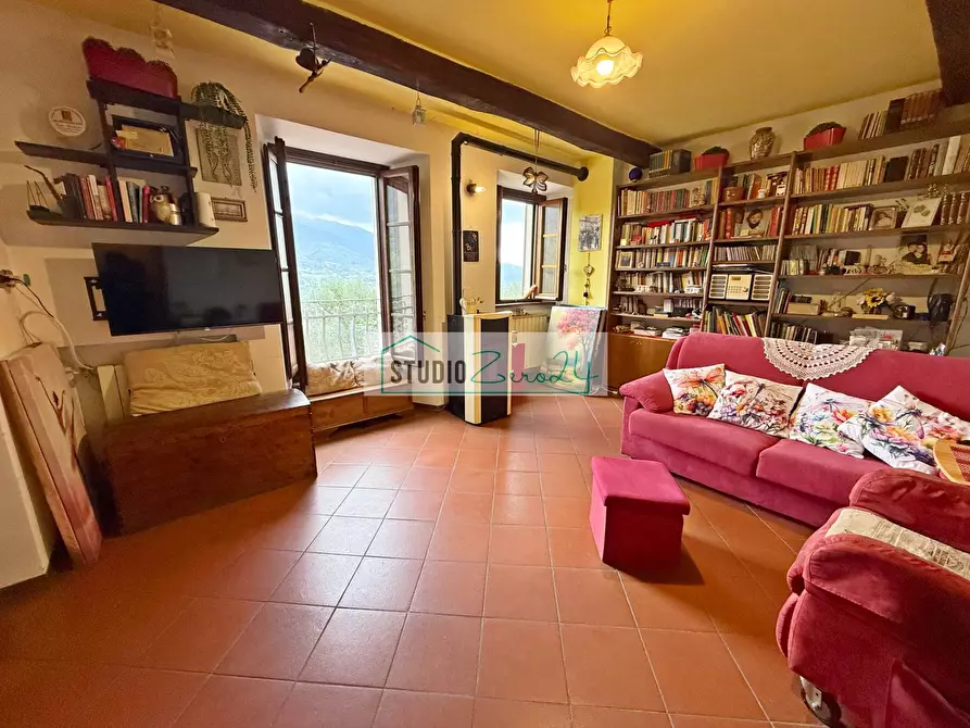 Immagine 9 di Casa semindipendente in vendita  in Via Colli Di Versona 40 a Camaiore