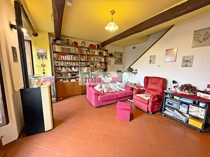 Immagine 11 di Casa semindipendente in vendita  in Via Colli Di Versona 40 a Camaiore