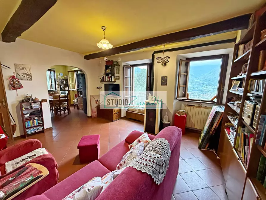 Immagine 13 di Casa semindipendente in vendita  in Via Colli Di Versona 40 a Camaiore