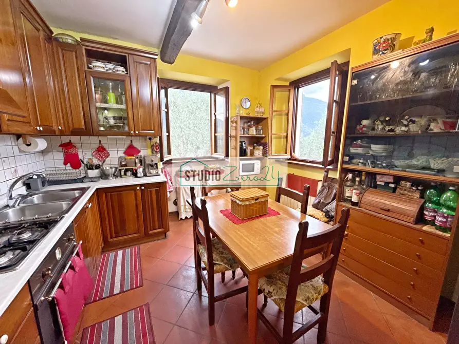 Immagine 18 di Casa semindipendente in vendita  in Via Colli Di Versona 40 a Camaiore
