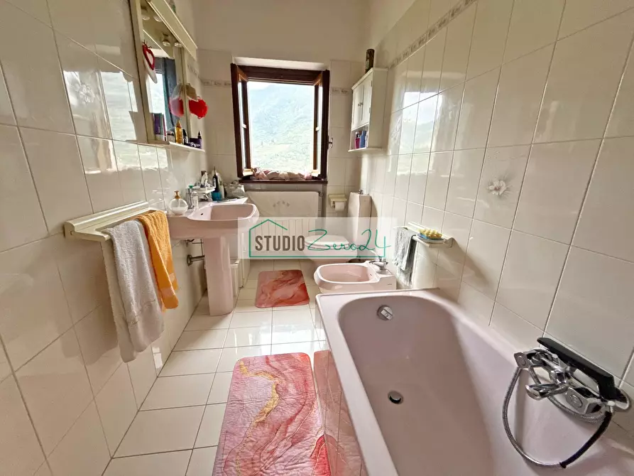 Immagine 28 di Casa semindipendente in vendita  in Via Colli Di Versona 40 a Camaiore
