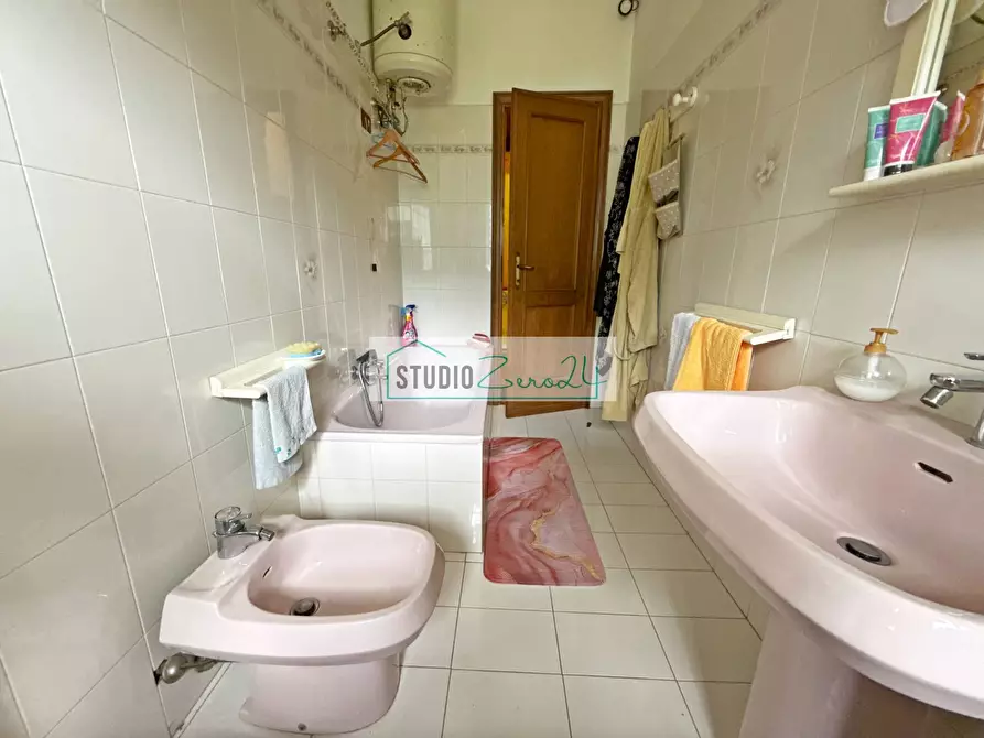 Immagine 29 di Casa semindipendente in vendita  in Via Colli Di Versona 40 a Camaiore