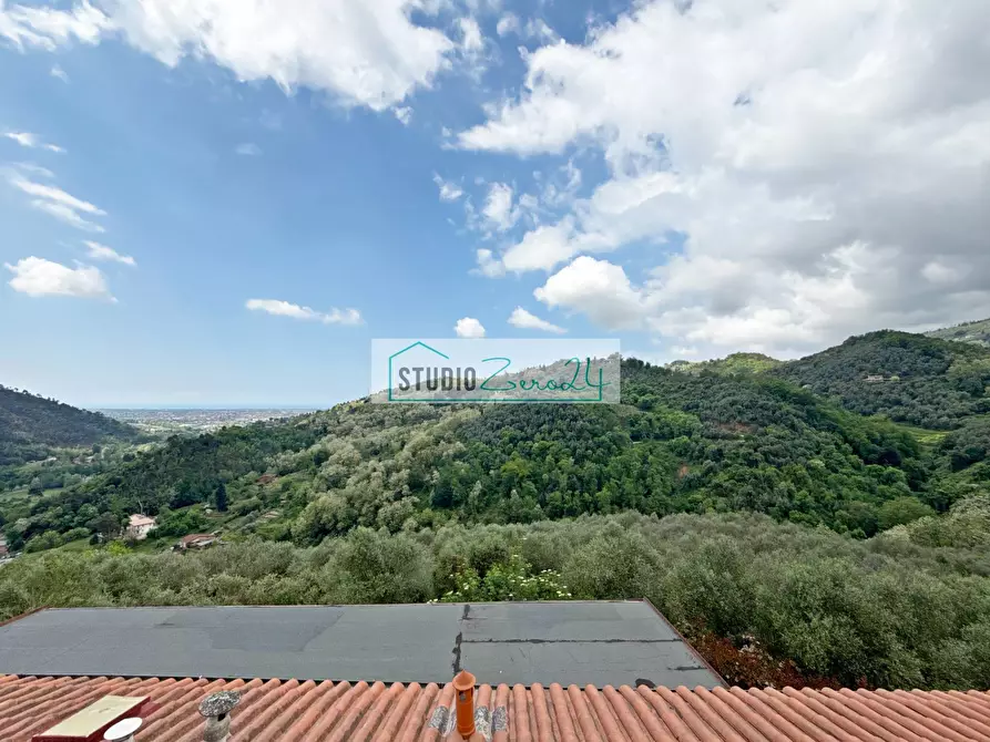 Immagine 36 di Casa semindipendente in vendita  in Via Colli Di Versona 40 a Camaiore