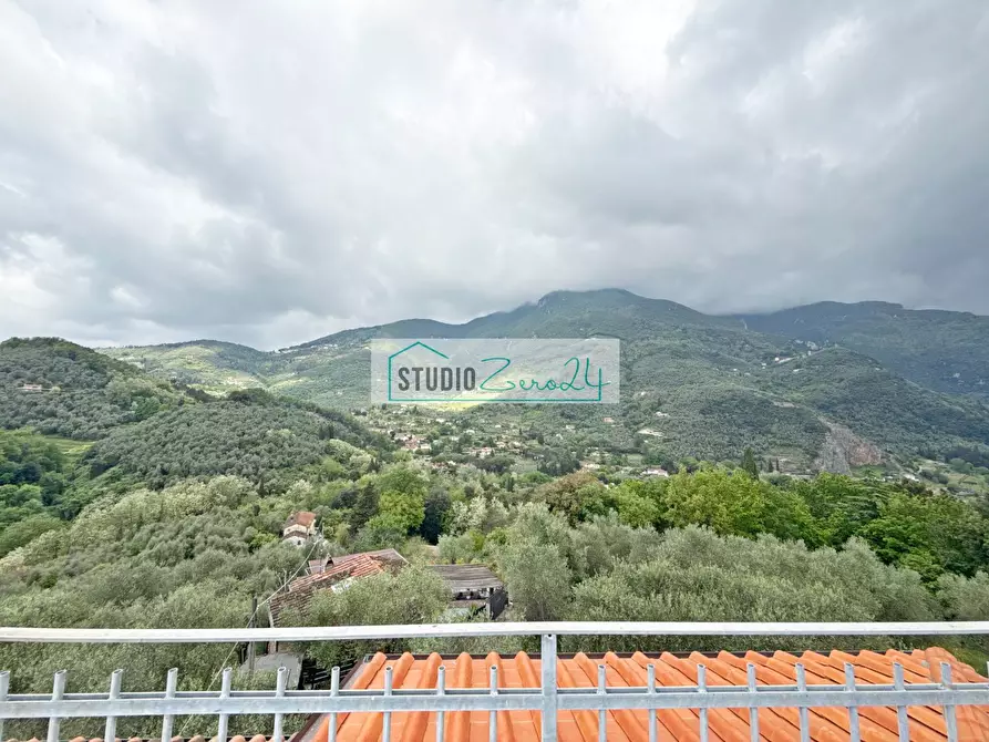 Immagine 37 di Casa semindipendente in vendita  in Via Colli Di Versona 40 a Camaiore