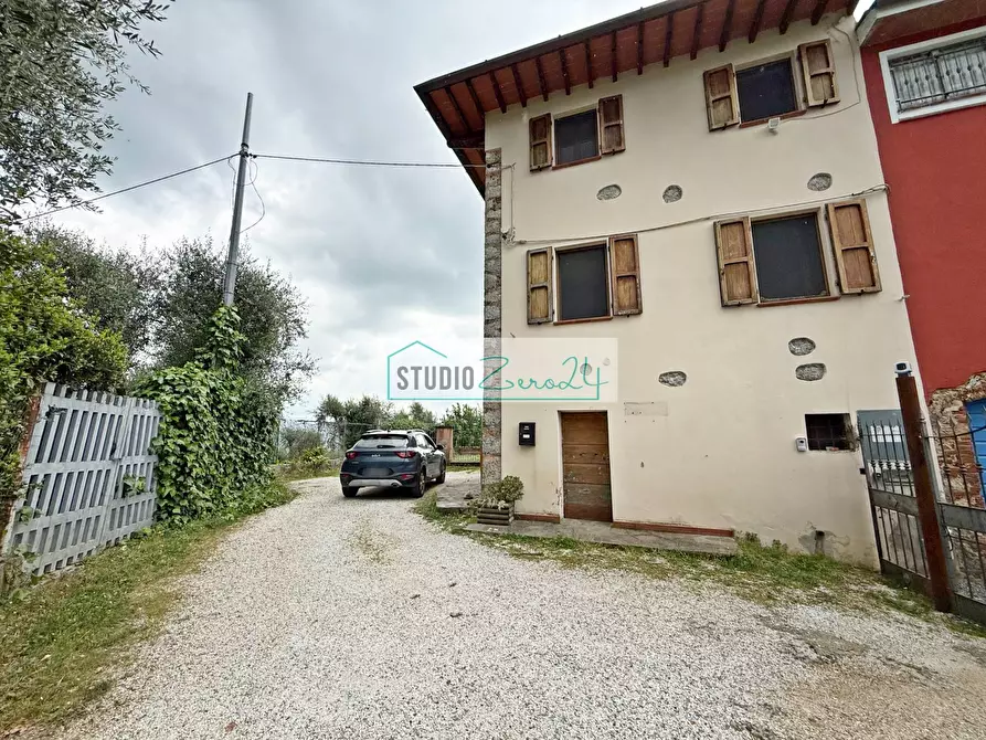 Immagine 2 di Casa semindipendente in vendita  in Via Colli Di Versona 40 a Camaiore