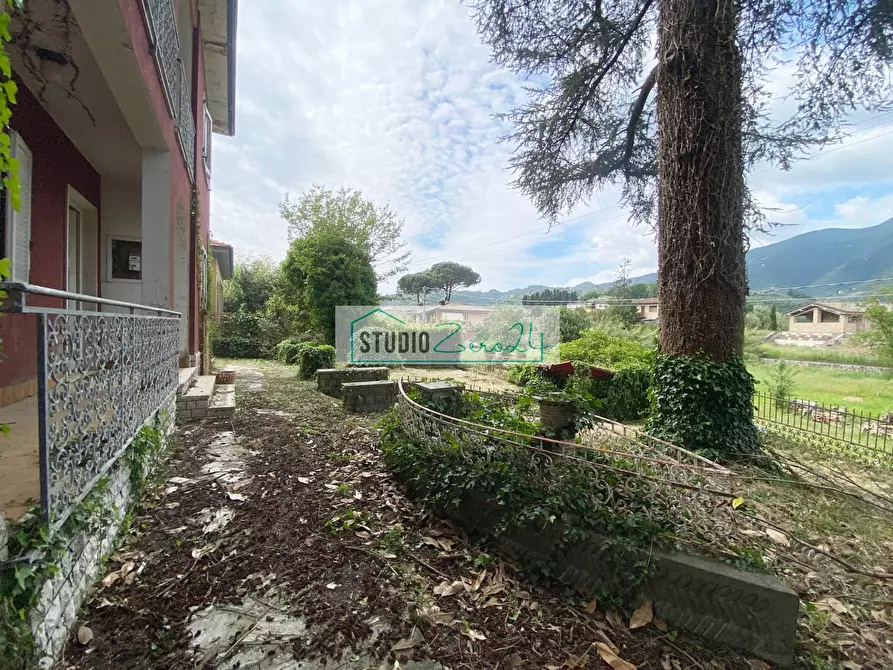 Immagine 4 di Villa in vendita  in via degli antichi 49 a Camaiore