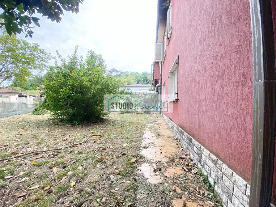 Immagine 6 di Villa in vendita  in via degli antichi 49 a Camaiore