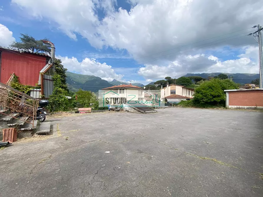 Immagine 15 di Villa in vendita  in via degli antichi 49 a Camaiore