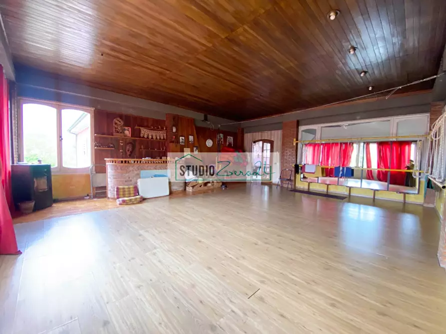 Immagine 26 di Villa in vendita  in via degli antichi 49 a Camaiore