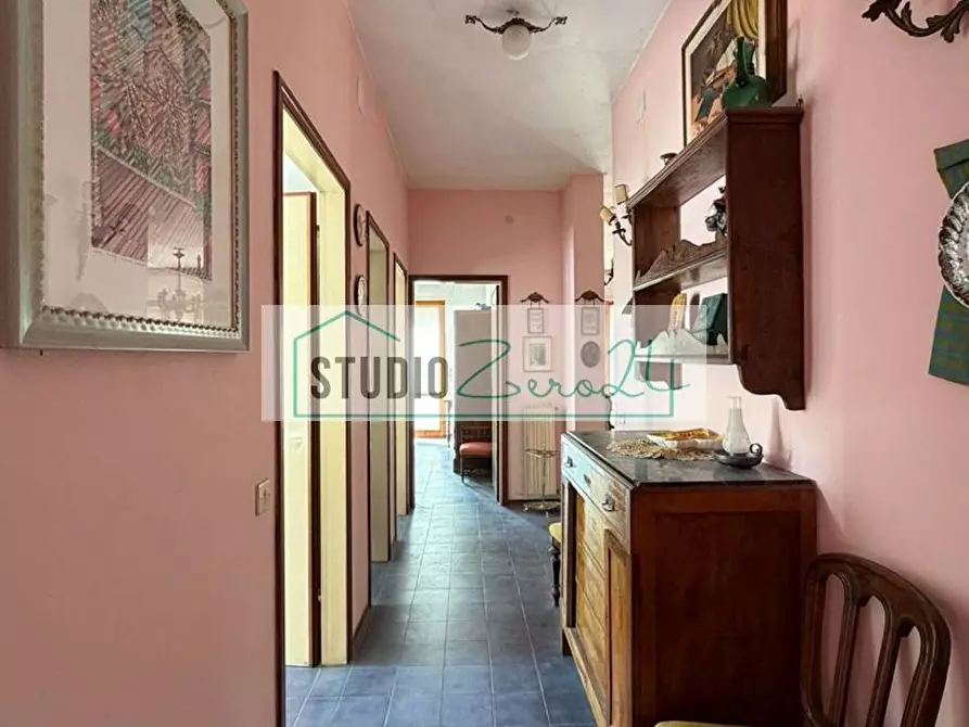 Immagine 5 di Appartamento in vendita  in Via Italica a Camaiore