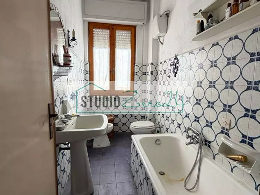 Immagine 7 di Appartamento in vendita  in Via Italica a Camaiore