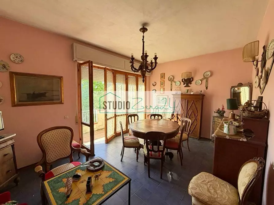 Immagine 1 di Appartamento in vendita  in Via Italica a Camaiore