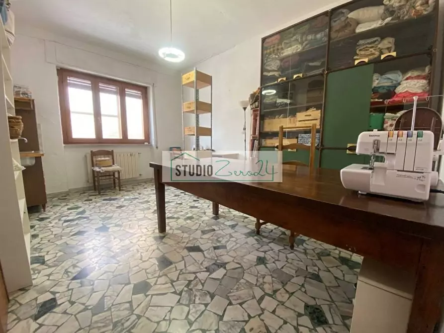 Immagine 5 di Casa semindipendente in vendita  in Via nuova a Camaiore