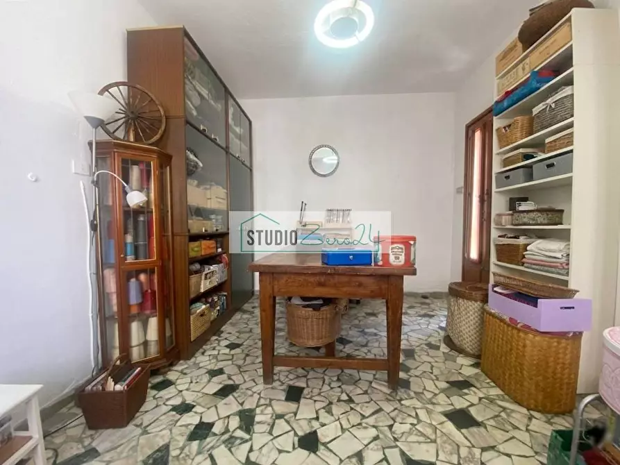 Immagine 4 di Casa semindipendente in vendita  in Via nuova a Camaiore