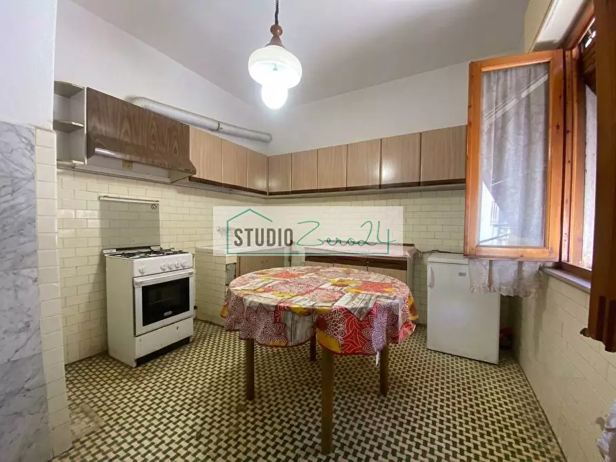 Immagine 8 di Casa semindipendente in vendita  in Via nuova a Camaiore