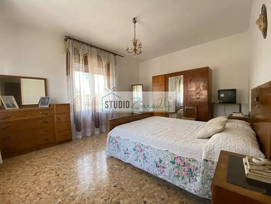 Immagine 22 di Casa semindipendente in vendita  in Via nuova a Camaiore