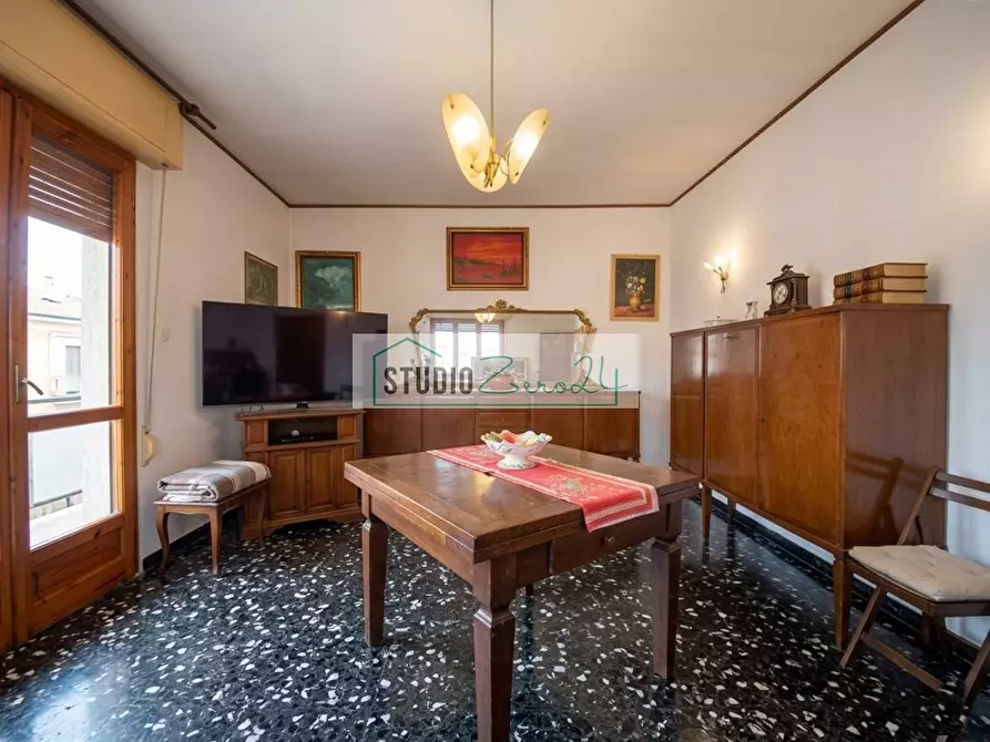 Immagine 14 di Casa semindipendente in vendita  in Via nuova a Camaiore