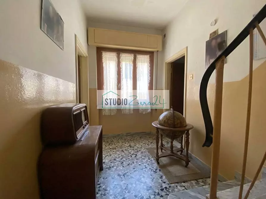 Immagine 7 di Casa semindipendente in vendita  in Via nuova a Camaiore