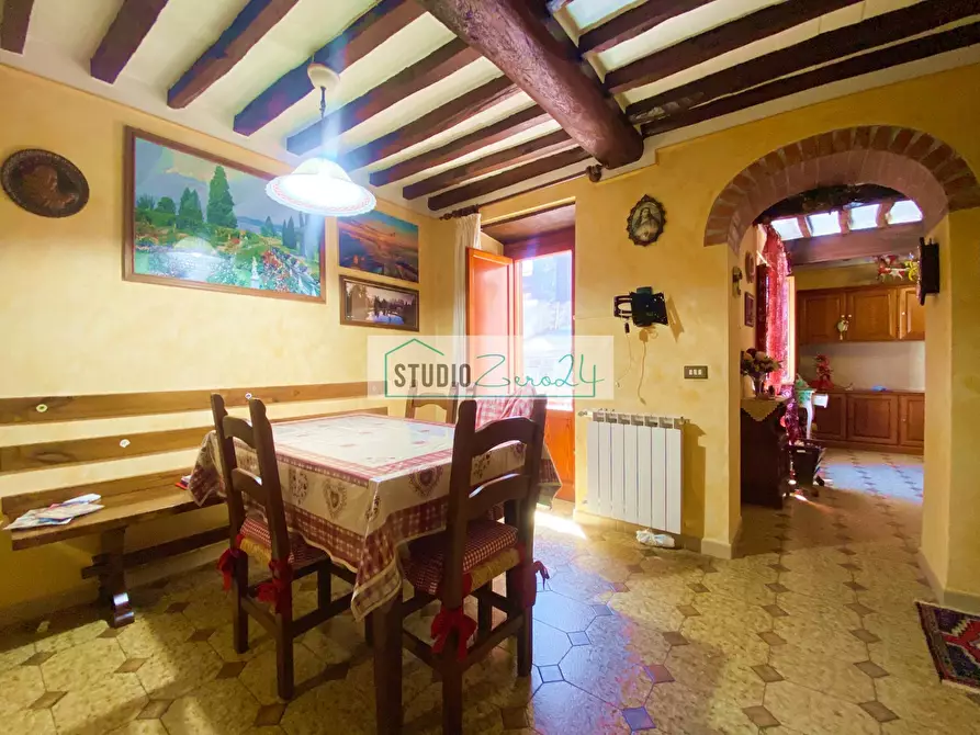 Immagine 10 di Casa semindipendente in vendita  in via di Torcigliano a Camaiore