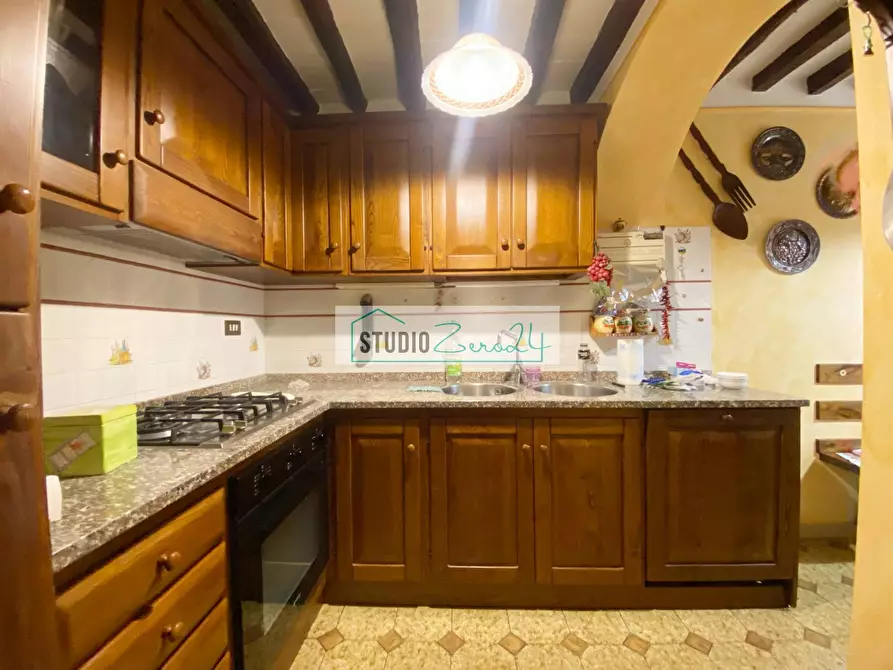 Immagine 12 di Casa semindipendente in vendita  in via di Torcigliano a Camaiore