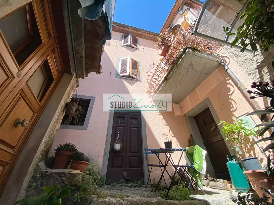 Immagine 26 di Casa semindipendente in vendita  in via di Torcigliano a Camaiore