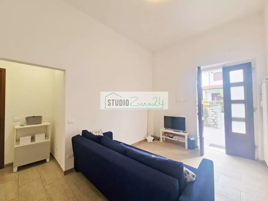Immagine 2 di Appartamento in vendita  in via del secco a Camaiore