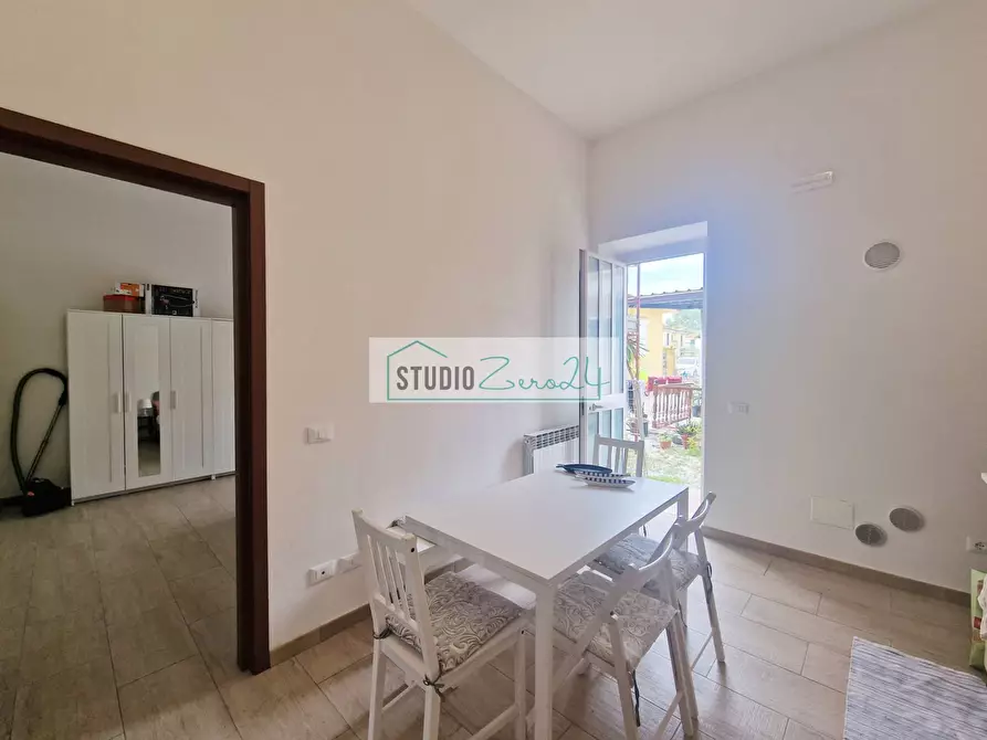 Immagine 7 di Appartamento in vendita  in via del secco a Camaiore