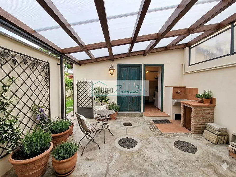 Immagine 15 di Casa semindipendente in vendita  in via Terrapezzina a Camaiore